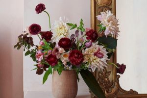 15 Winter Faux Flower Arrangements to Brighten Your Home During the Cold Months