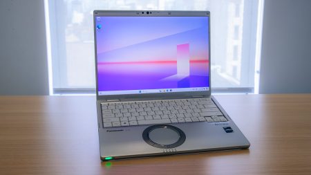 Why Mobile Professionals Are Choosing the Panasonic Let’s Note